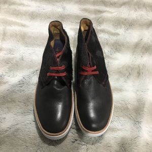 NWT Robert Graham Brown Leather Horace Chukkas